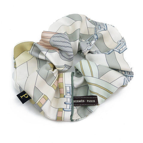 Hermès Scarf Scrunchie made from Sangles en Zigzag